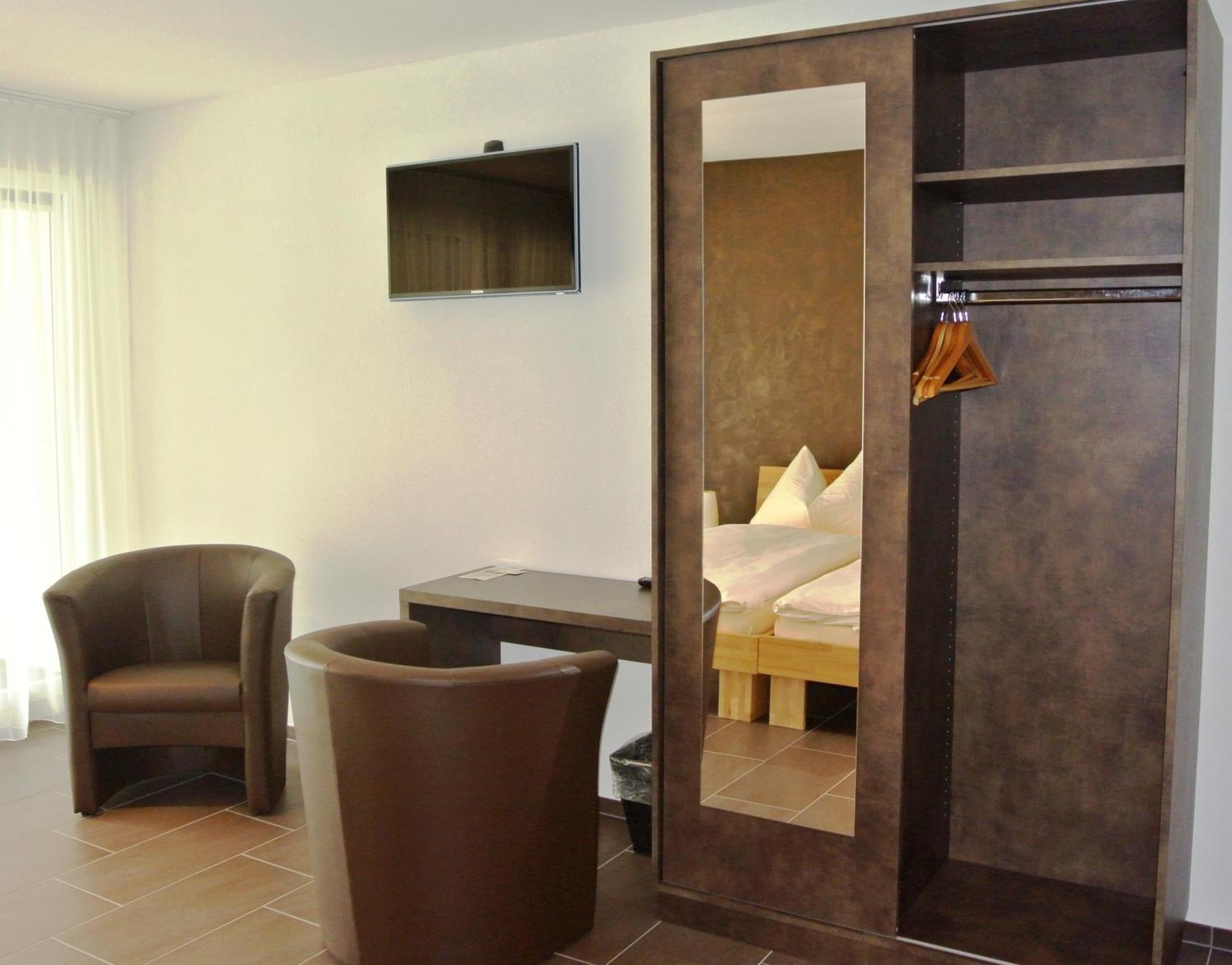 Hotel Restaurant Jura Kerzers Экстерьер фото